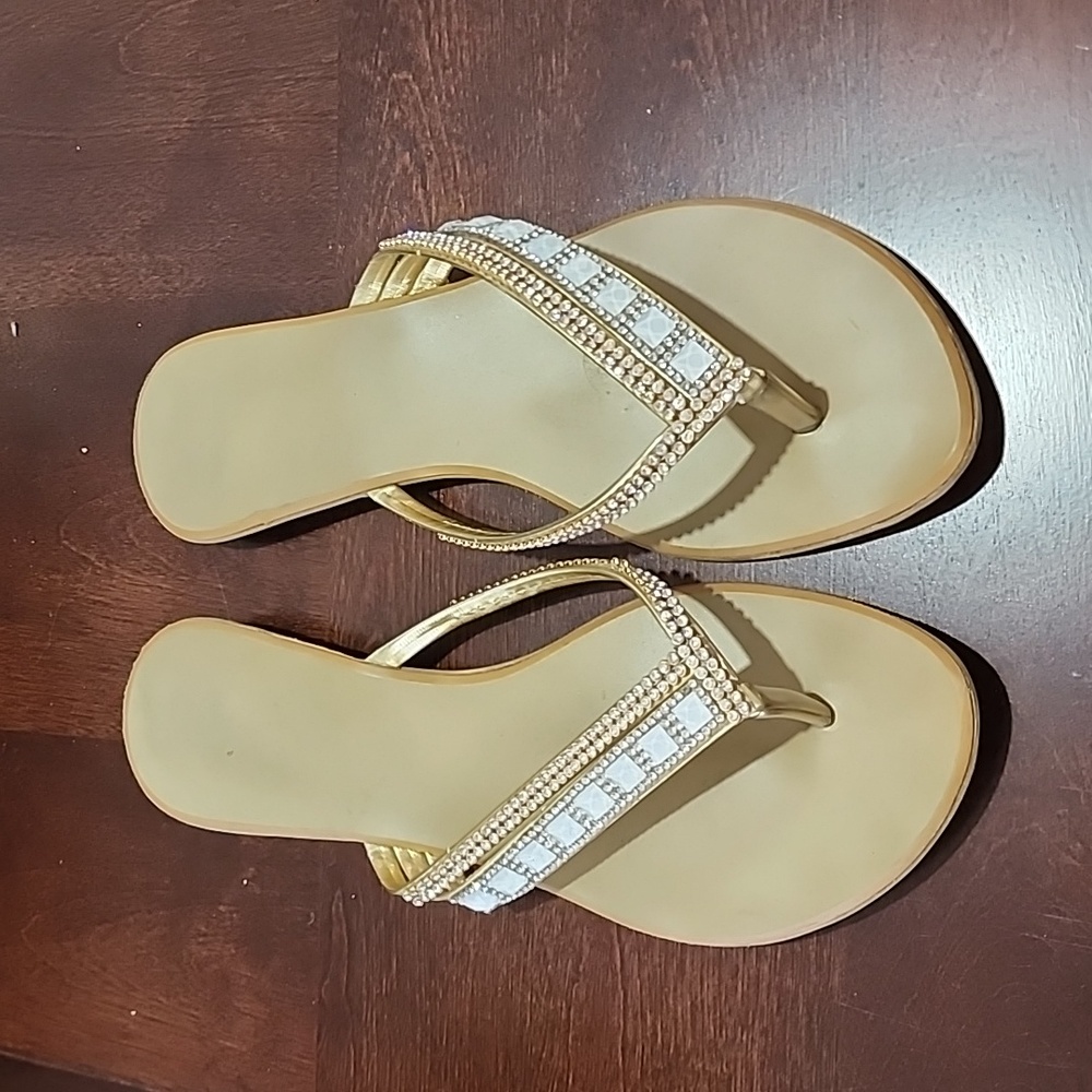 MixIt Flip Flops Size 9